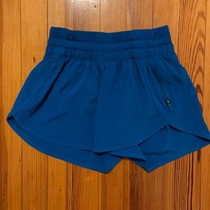 lululemon tracker shorts